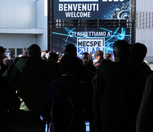 Advanced technologies, human capital and supply chain relationships