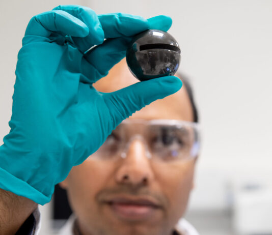 SKF accelerates hybrid bearing leadership with new Ceramic Process Laboratory