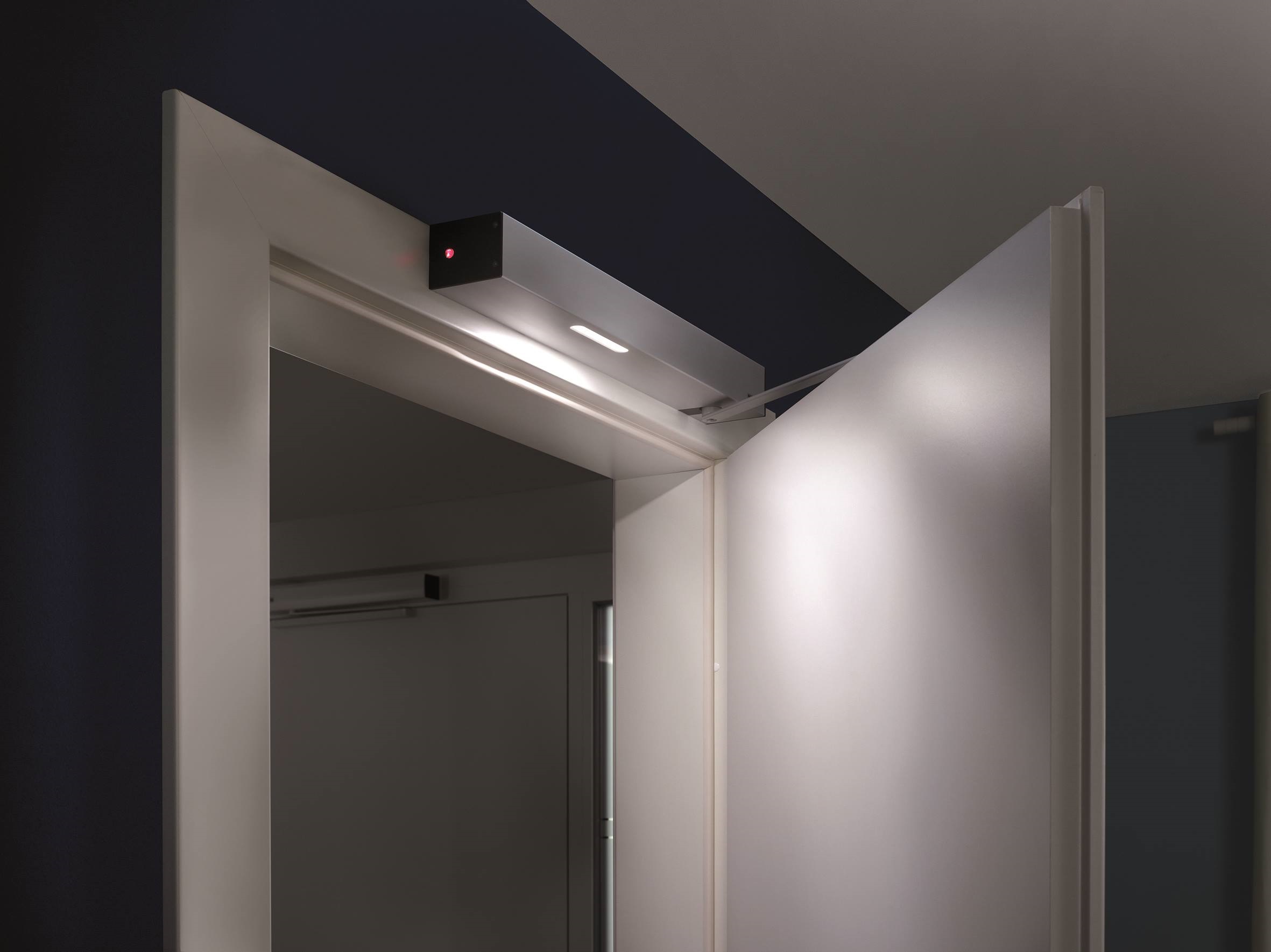 motorizzazione per porte d'ingresso