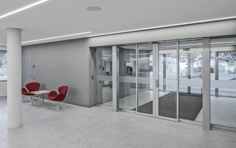 Porta automatica scorrevole Gilgen Door