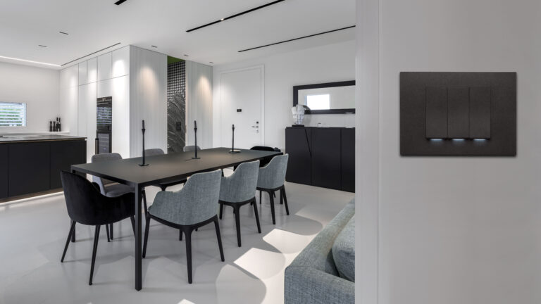 Vimar. Placche e comandi dal design inedito, Linea