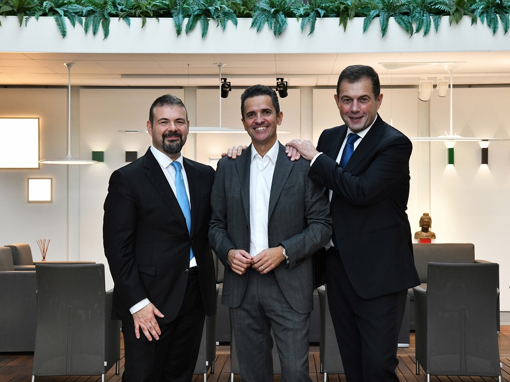 PERFORMANCE IN LIGHTING