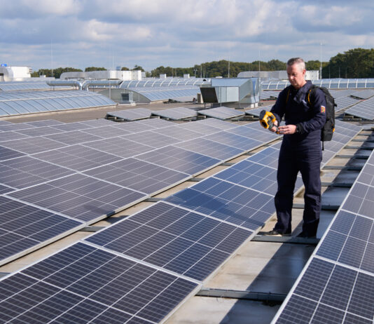 tecnici di impianti fotovoltaici