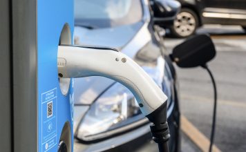 Manifesto della Ricarica, 5 proposte per il settore delle auto elettriche