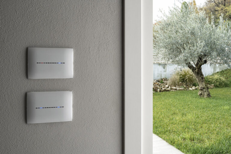 Interruttori Ave Touch: la firma di stile di una casa contemporanea a Brescia