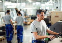 Il Rapporto Industria 2025 mostra una manifattura in trasformazione