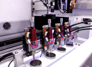 PVA facilita il dispensing con il Valve Tool Changer