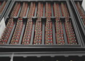 Relè senza difetti con l’analisi dati in tempo reale