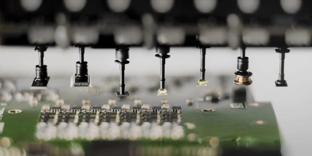 P&P – Particolare della testa di montaggio della P&P MYcronic