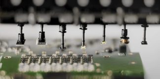 P&P – Particolare della testa di montaggio della P&P MYcronic