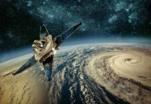 Vicor e Spacechips: l’FPA va in orbita L’architettura Factorized Power Architecture (FPA) di Vicor separa le funzioni di conversione DC-DC in moduli indipendenti. Utilizzando moduli resistenti alle radiazioni, il convertitore bus BCM fornisce l’isolamento, il regolatore PRM fornisce la regolazione e il moltiplicatore di corrente VTM esegue la trasformazione CC. Ciò consente una maggiore efficienza, flessibilità e densità di potenza, in particolare nelle applicazioni di calcolo ad alte prestazioni