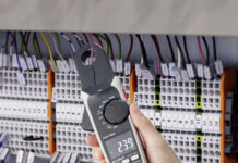 La nuova pinza amperometrica VC-515 di Voltcraft (foto) e il modello gemello VC-513 sono ora disponibili sulla Conrad Sourcing Platform.