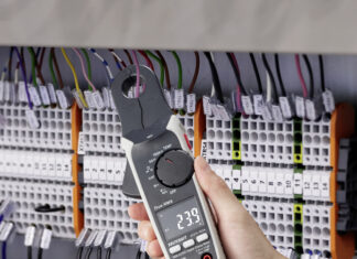 Pinze amperometriche per corrente continua di alta precisione La nuova pinza amperometrica VC-515 di Voltcraft (foto) e il modello gemello VC-513 sono ora disponibili sulla Conrad Sourcing Platform.