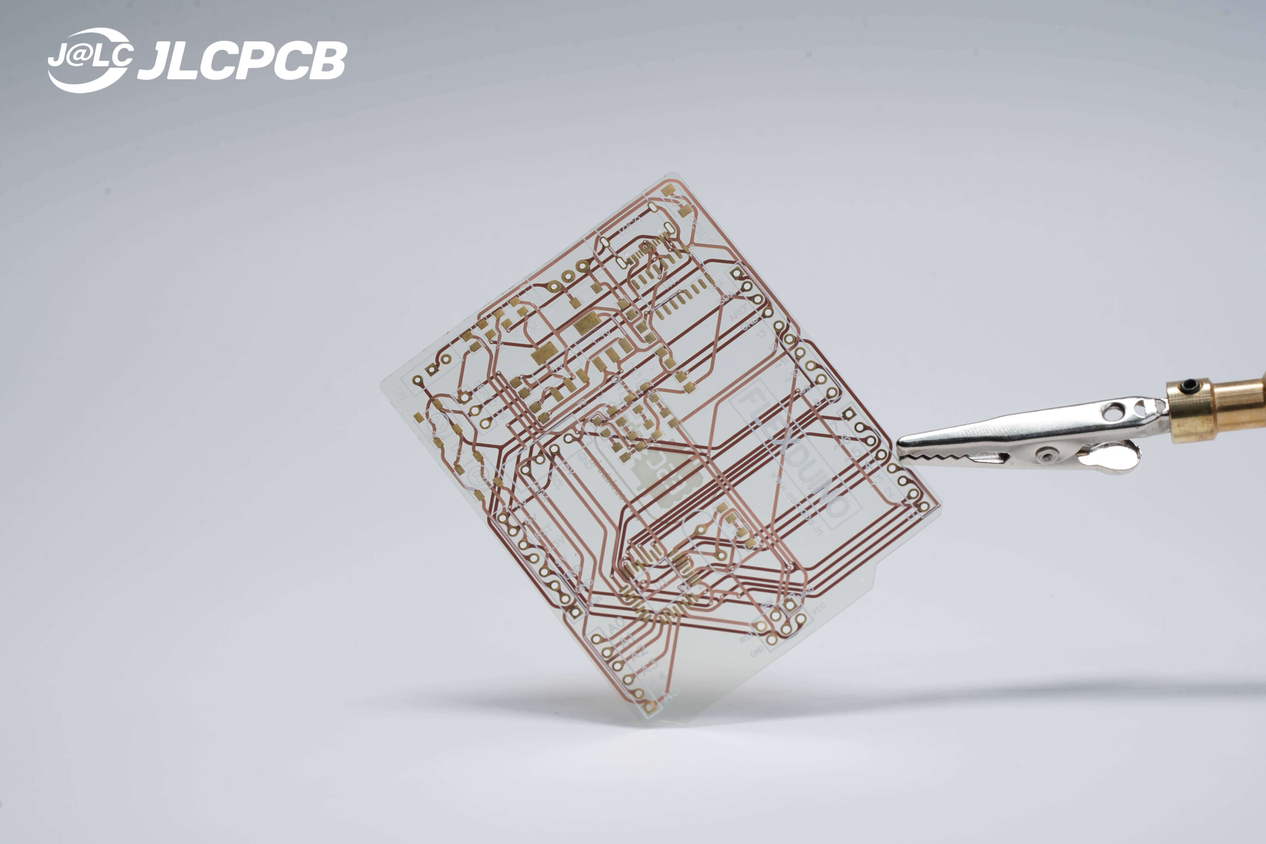 Fig. 1 – Circuito flessibile trasparente realizzato da jlcpcb