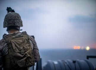 Stretto di Hormuz chip semiconduttori ultimatum Iran