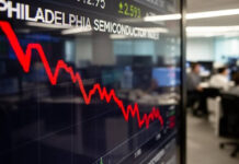 Le ultimissime del 23 ottobre – SOX a picco, Solidigm rinviata, PSMC alza i prezzi SOX