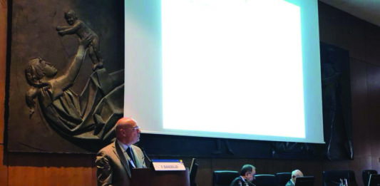 Il professor Francesco Bandello in occasione San Raffaele OCT & Retina Forum