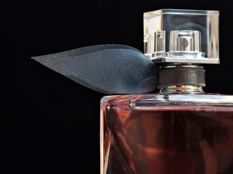 Seminario di alta formazione “Creare l’allure di un profumo a 360°”