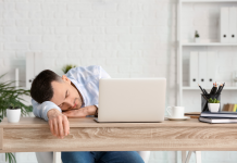 Lo stress e il burnout visti al di qua del banco: parola a Federfarma Lombardia e Farmaciste Insieme