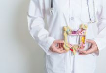 In Sicilia la farmacia accelera su screening e prevenzione contro il tumore del colon-retto Le farmacie in Sicilia avranno un ruolo attivo nell’arruolamento dei cittadini per incrementare i tassi di partecipazione, fermi al 18% nel 2025.