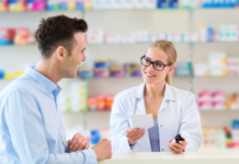 Salute orale in farmacia: perché è il momento di cambiare paradigma Perché è il momento di cambiare il paradigma della salute orale in farmacia