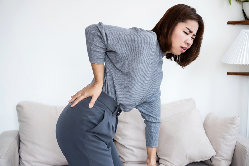 La sciatalgia è, di fatto, un'irritazione del nervo sciatico e colpisce in prevalenza gli uomini, a partire dall’età di 40-50 anni