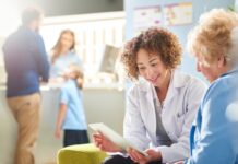 Obiettivo 99 secondi: il ruolo della farmacia per l’aderenza terapeutica digitale Teach-Back in farmacia