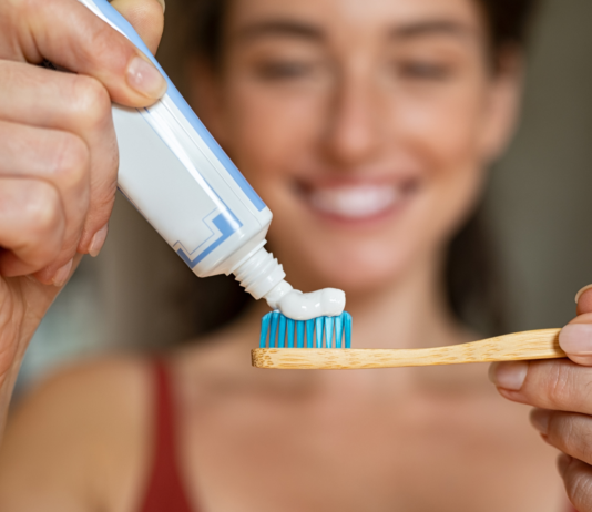 L’igiene orale in farmacia: una panoramica per prendersi cura della salute a 360° igiene orale in farmacia