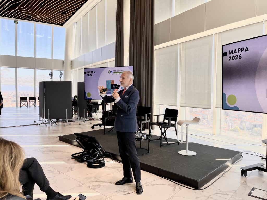 Roberto Valente, consigliere delegato BOS, ha evidenziato che l’obiettivo di Cosmofarma è quello di essere un punto di riferimento per la comunità dei farmacisti e in generale per il mondo della farmacia.