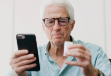 I rischi del divario digitale tra cittadini e SSN e il ruolo della farmacia per colmarlo Il divario digitale tra cittadini e SSN e il ruolo della farmacia per colmarlo