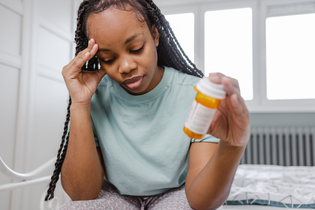 L'uso DOAC è impossibile o sconsigliato nei pazienti in FA con insufficienza renale grave o che seguono particolari terapie la cui assunzione concomitante dei DOAC così come in pazienti con gravi patologie della valvola mitrale o la sindrome da anticorpi antifosfolipidi