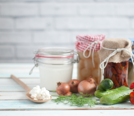 Gli alimenti fermentati: benefici diretti e indiretti per la salute Gli alimenti fermentati: benefici diretti e indiretti per la salute