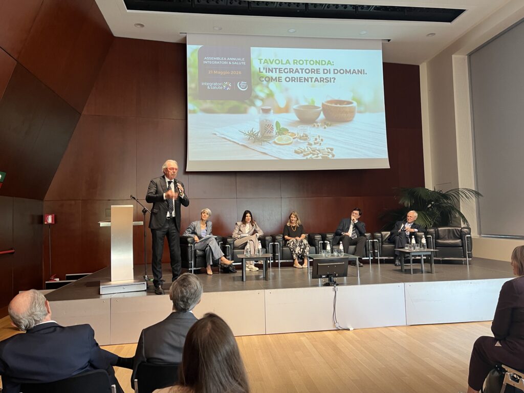 Il presidente Germano Scarpa ha aperto i lavori sottolineando con vigore la necessità di un’armonizzazione europea delle normative in materia di integratori