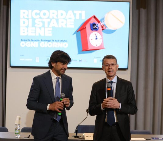 Aderenza terapeutica: farmacie protagoniste nella cura delle cronicità Aderenza terapeutica: farmacie protagoniste nella cura delle cronicità