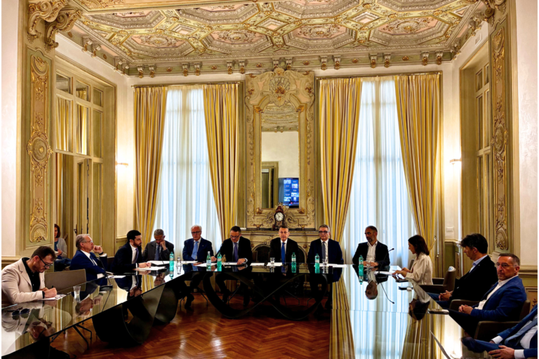 Fofi presenta il “Manuale operativo per i servizi in farmacia”: una guida per i professionisti