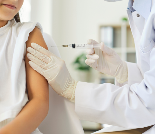 HPV: zero decessi con il vaccino. Il ruolo cruciale delle farmacie HPV: zero decessi con il vaccino. Il ruolo cruciale delle farmacie