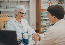 Giornata mondiale del self-care: la cura di sé passa anche (e forte) dalla farmacia Giornata mondiale del self-care: la cura di sé passa anche (e forte) dalla farmacia