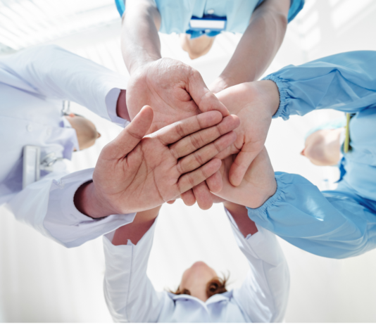 Case di Comunità Agenas: arrivano le linee guida per farmacisti e farmacie Case di Comunità Agenas: arrivano le linee guida per farmacisti e farmacie