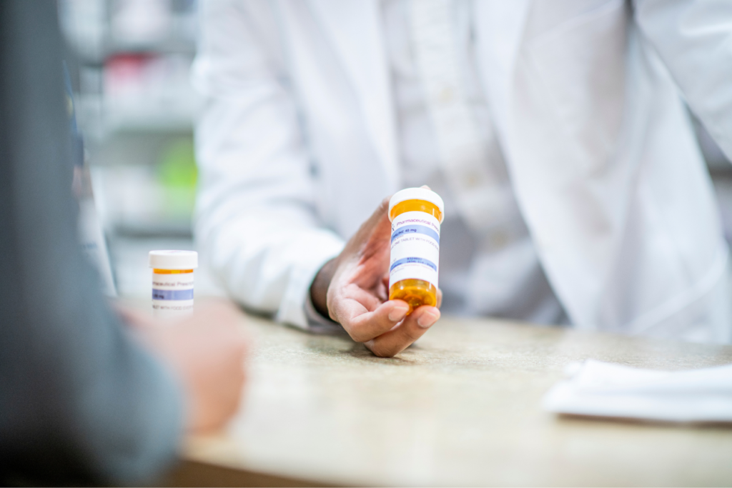 La rete di 3.042 farmacie, di cui 2.107 urbane e 935 rurali accoglie, ogni giorno, circa 800 mila cittadini, assistiti, consigliati e ascoltati da 14 mila professionisti