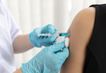 Vaccinazioni in farmacia, in Puglia in arrivo 50 mila dosi Vaccinazioni in farmacia, in Puglia in arrivo 50mila dosi