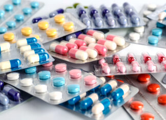 Rapporto OsMed: il 68% degli italiani riceve una prescrizione, politerapia cronica negli anziani