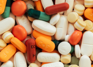Il futuro della farmacovigilanza tra IA, dati reali e sicurezza Intelligenza artificiale nella farmacovigilanza