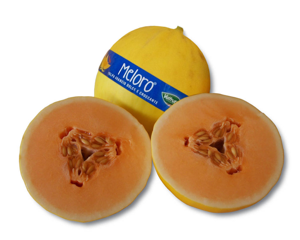 Meloro intero e tagliato