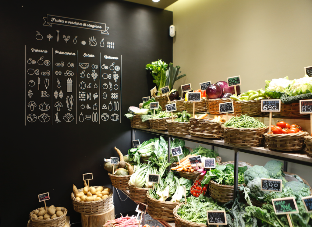 Il negozio L'Orto di Brera in Via San Carpoforo a Milano