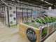 Il banco aeroponico all'interno di Auchan, a Torino, realizzato da Agricooltur
