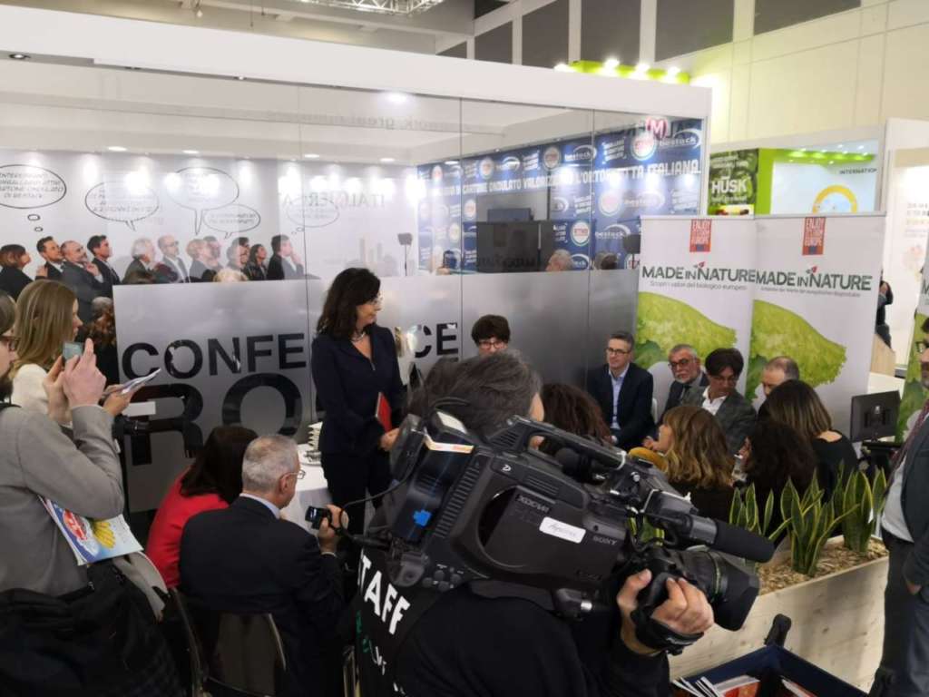 A Fruit Logistica la presentazione del progetto Made in nature per promuovere il bio in Italia, Francia e Germania