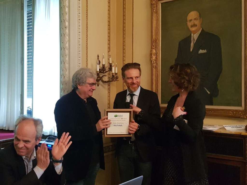 La premiazione di Fruttagel a Milano, in occasione della presentazione del rapporto 2018 Io sono cultura. L’Italia della qualità e della bellezza sfida la crisi