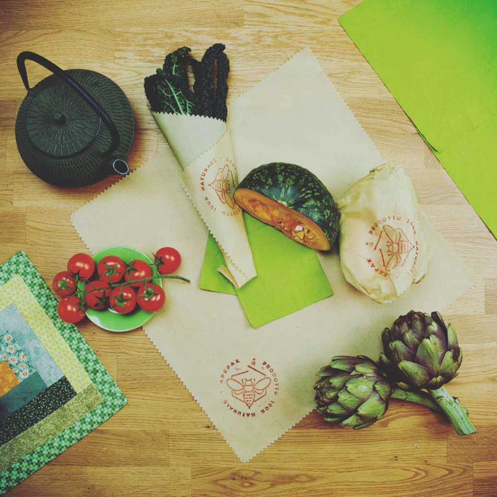 Apepack è indicato per conservare alimenti freddi, anche in freezer, e garantito fino a 100 usi