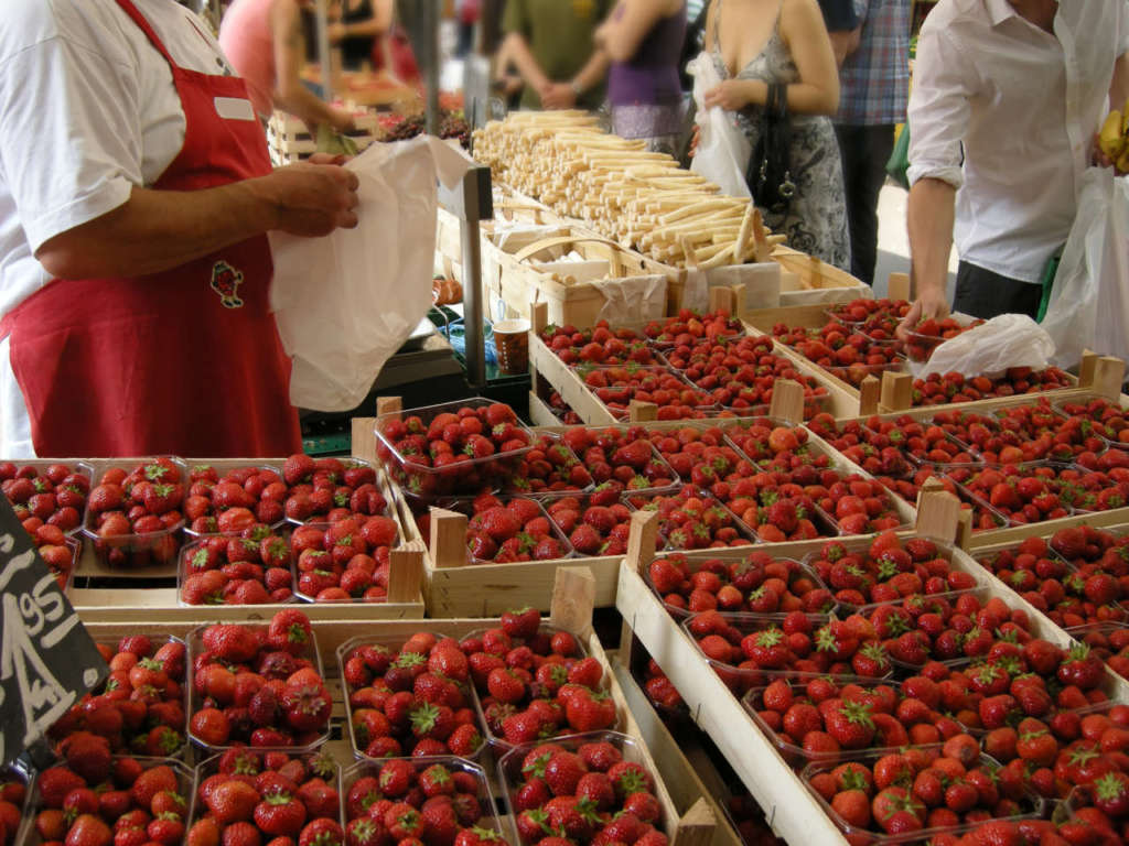 Forte calo per le fragole a causa dell’arrivo sui mercati di partite di prodotto spagnolo molto competitivo