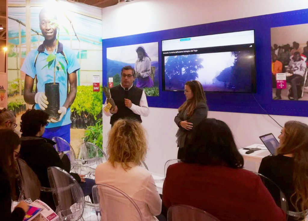 Andrea Bertoldi, direttore generale di Brio, illustra le finalità del progetto legato all'ananas Dolcetto bio